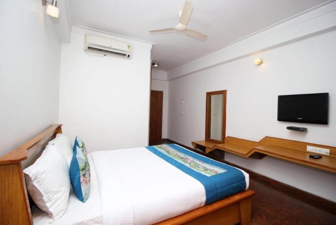 The Mahendra Hotels Mysore Buitenkant foto