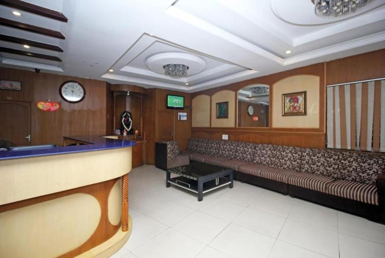 The Mahendra Hotels Mysore Buitenkant foto