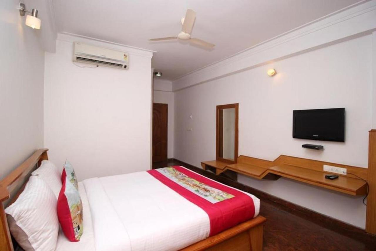 The Mahendra Hotels Mysore Buitenkant foto